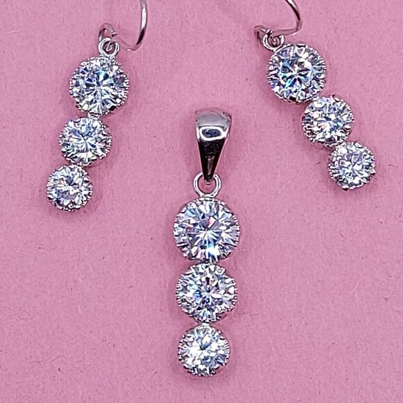 Crystal Dangle Earrings & Pendant Set - Picture 2 of 6